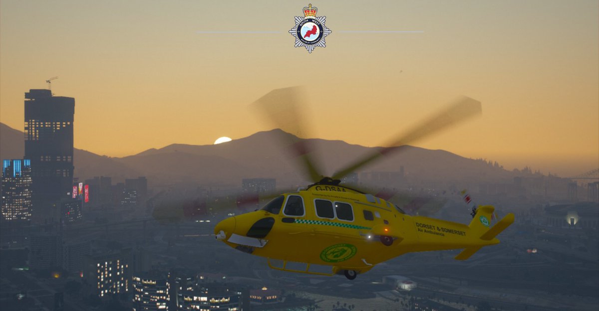 GMRP_01's tweet photo. A good evening for a HEMS flight through the city @SWAST_SWRPC @SouthWestRPC21 https://t.co/HqiKSKmQEV