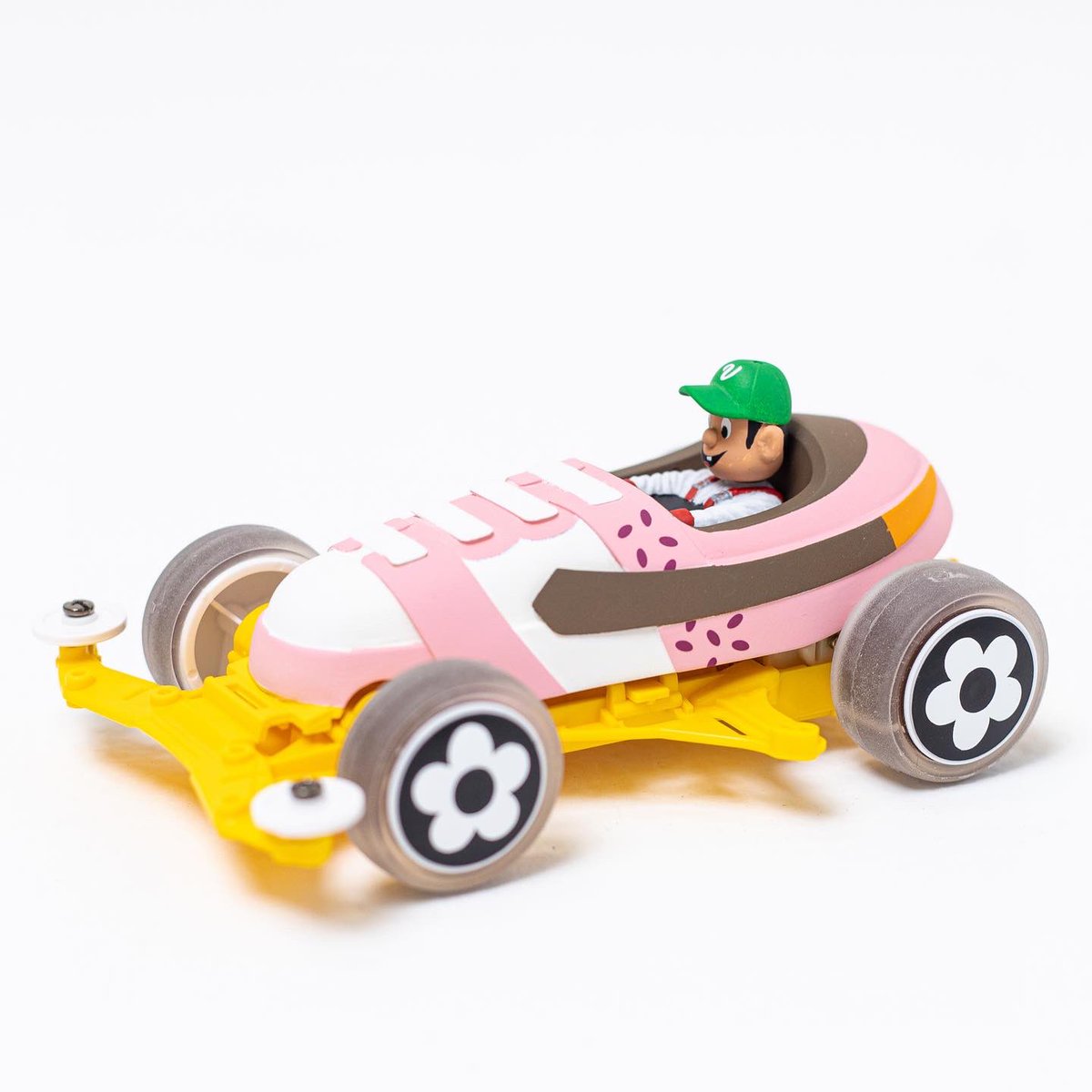 PLASTIC LAB tweet media