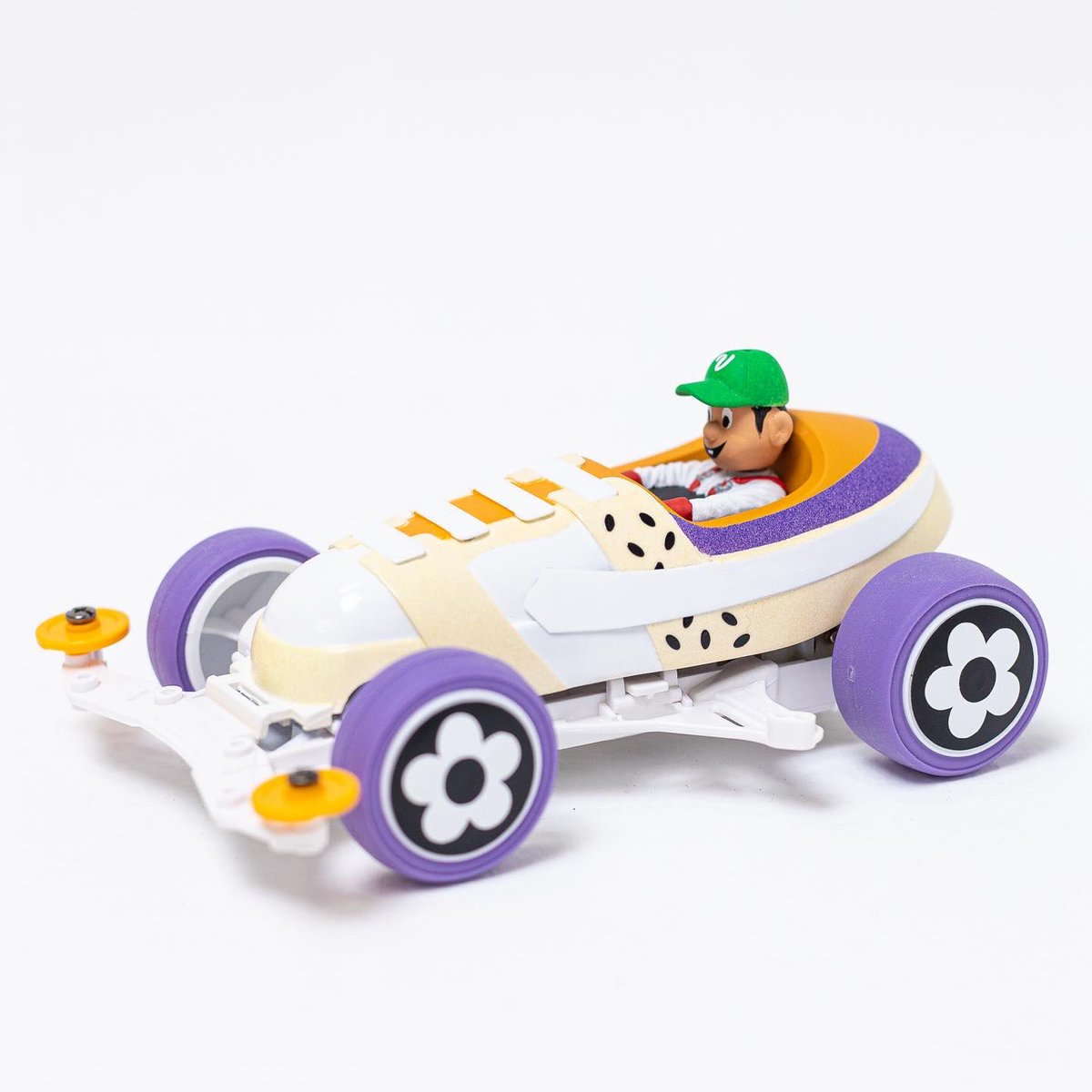 PLASTIC LAB tweet media