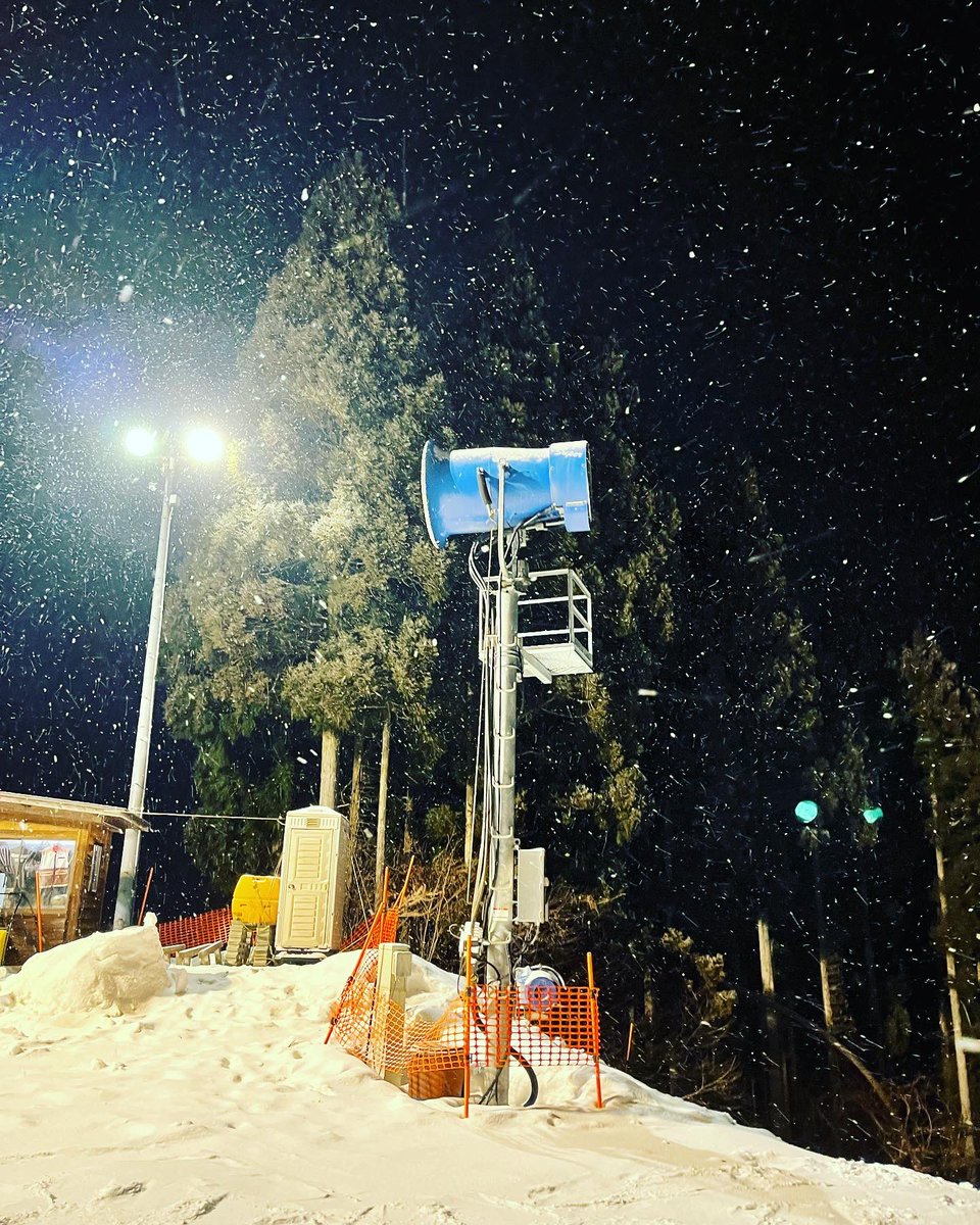 mix02sup's tweet photo. 今シーズンは30回近く行けたかな🏂
明日と明後日も行くけど😜😜😜 https://t.co/gDuPlZutfh