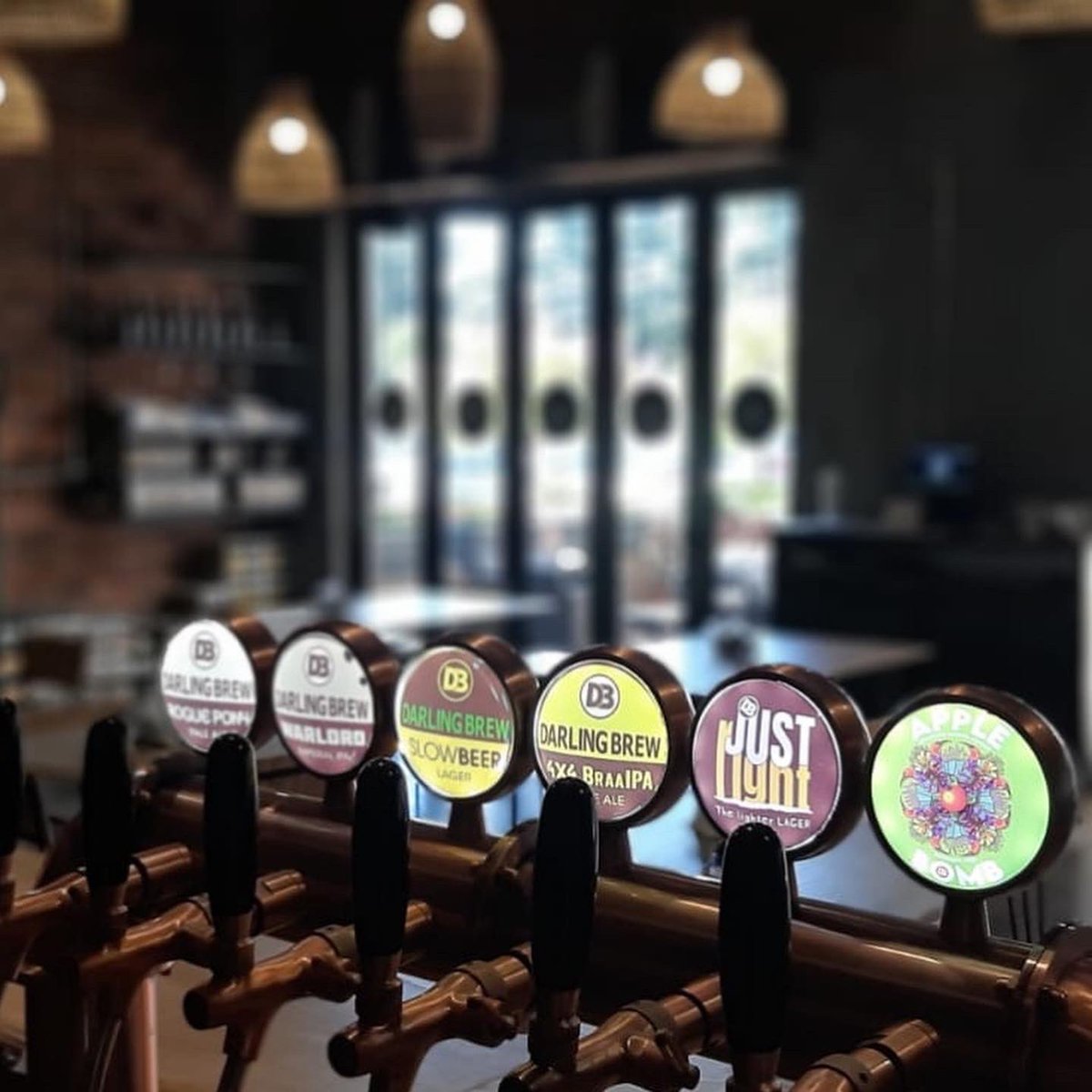 DarlingBrew's tweet photo. HEY #FREESTATE, WE'RE COMING AT YOU!

You’ll now be able to enjoy #DarlingBrew in the heart of #Bethlehem at our brand-new location. Our #DBTasteroomDorptoe in #DihlabengMall is officially OPEN, with ice-cold beer &amp; tasty eats 🍻🍔⚡

Kom bietjie Dorptoe!

#DBTasteroom #DBDorptoe https://t.co/FnuHJKtsIc