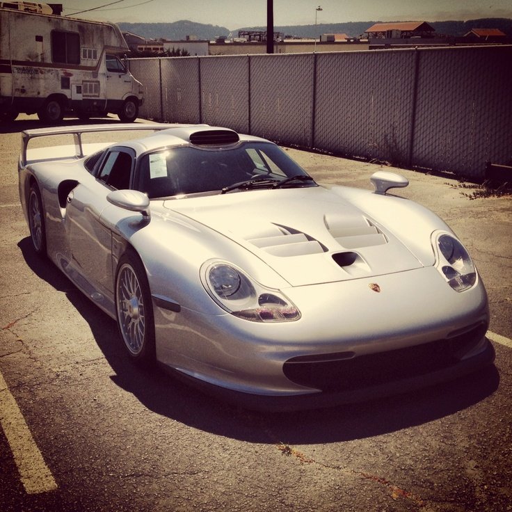#SuperCarSaturday
#Porsche 911 GT1