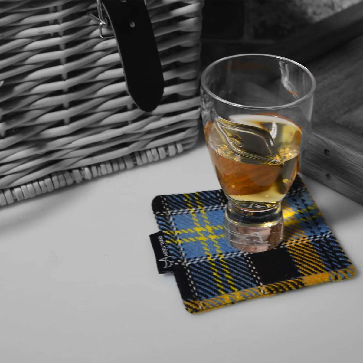 New York Tartan Day in April 🏴󠁧󠁢󠁳󠁣󠁴󠁿

Did you know we are taking part in New York Tartan Day Parade during @newyorktartanweek

We are joining 10 other amazing Scottish Companies and we will be showcasing our Whisky & Water Tartan.

Watch out for us strutting down 6th Ave