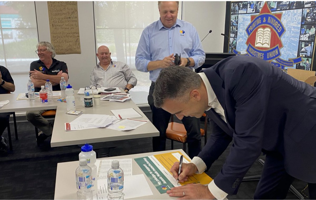 theamwu's tweet photo. Premier Pete does have a great ring to it - congrats @PMalinauskasMP it was just a few weeks back he signed our #supportaussiemade pledge #AusPol https://t.co/GcV2nZQd7q