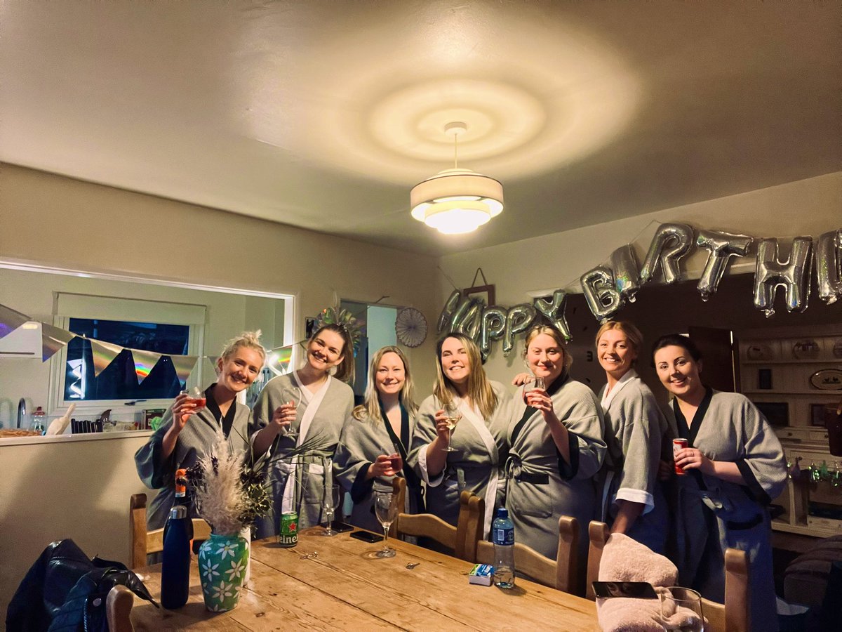 And the constant laughs have begun..Finally back together for the year of the 30s... 🥂🍾