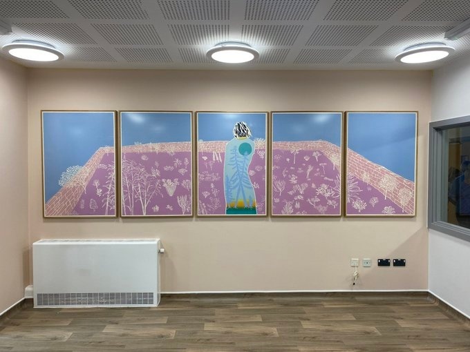 DPT_NHS's tweet photo. We are so excited to see some of the wonderful #artwork by artists Tom Hammick and Mark Jessett installed at Beech Ward in #Torbay. Thank you @Hospital_Rooms for making this space so much brighter! @lewisjjp @DPT_ChiefExec @TorbayCulture @timadamshaw @TorbaySDevonNHS @NiamhyWhite https://t.co/WHywPNo833