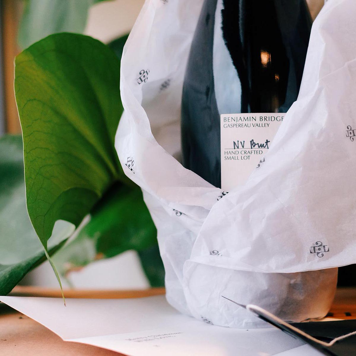 Give the gift of wine this #MothersDay ! 🎁 We are offering #FreeGiftWrap on all orders until March 24th. Simply select the gift wrap option and checkout. 
hubs.ly/Q016h5Lh0