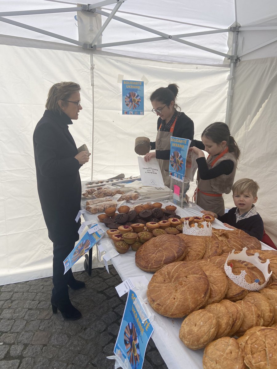 FBerthout's tweet photo. Solidarité 🇺🇦. La @Mairie5Paris toujours mobilisée pour soutenir les Ukrainiens avec une vente exceptionnelle de viennoiseries et de gâteaux en partenariat avec @FERRANDIParis @Maison_EK et @cocoriko. Venez nombreux !! https://t.co/fxdLLptbhL