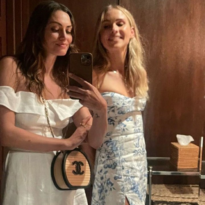 phoebethinker's tweet photo. they never go out of style. https://t.co/reEAsrQ5mO