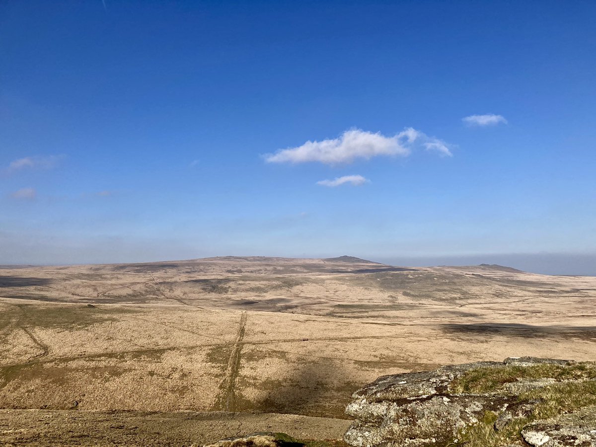 ashwell_lily's tweet photo. Only nipped out to catch the sunrise with a cuppa….then my mind and feet were drawn into the heart of the moor.
Never tires…
#Dartmoor #SaturdayMorning
#gratitude #nevertakeforgranted https://t.co/Xr4sQJquz5