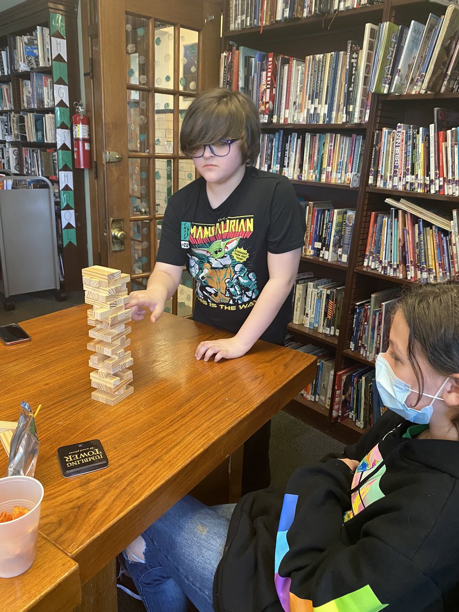 TaraCanniff's tweet photo. On March 17th the Middle School Club met after school. 6th,7th, and 8th graders enjoyed playing twister, jenga, uno and spending time with their friends! @GreenIslandUFSD @Kmbrly_Ross @HeatlyPrincipal @tiffanydzembo @DKalbfliesh #heatlyontherise https://t.co/AbdFnp12GN