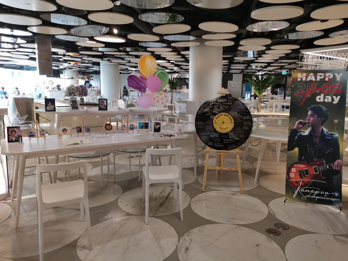 icenannazz's tweet image. 🎂🎂🎂
Perth Birthday Cafe Gallery
HARU KAPPO 4TH Floor   
#PerthTanapon #KDPPE 
#PERTHsDay21