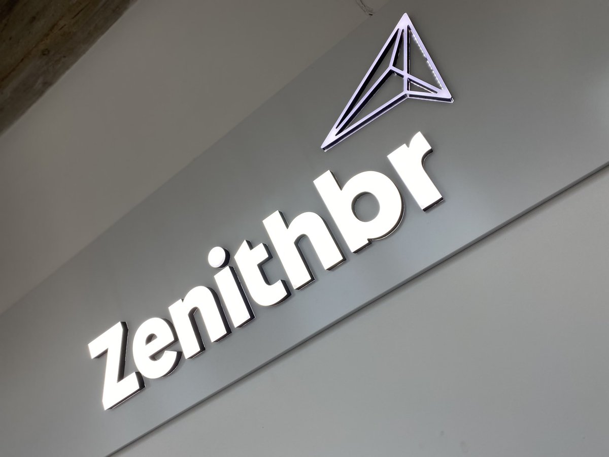 Joseluisferrero's tweet photo. Que importante es la “localización” tanto cuando hace bueno como mucho más cuando no…. Y con esto nada más que añadir y lo puedes aplicar al #marketing y a la #mascleta de San José 🤣🤣🤣 #ZenithBR https://t.co/PXLYjb8sKY
