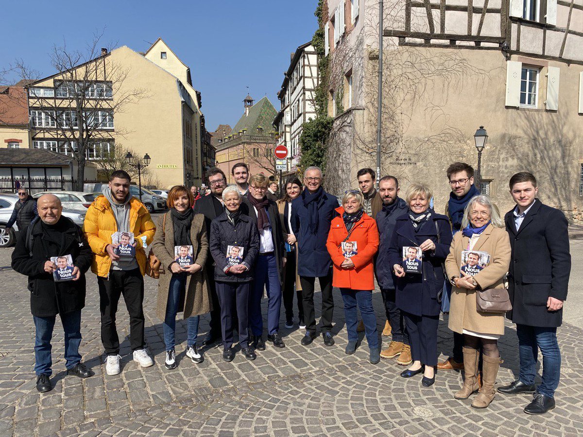 KlinkertBrigitt's tweet photo. Aujourd'hui à #Colmar avec @MFesneau et @avecvous pour présenter le projet d’@EmmanuelMacron aux colmariennes et colmariens.
Merci à toutes celles et ceux qui sont mobilisés pour porter cette vision  humaniste et européenne #5ansde+ ! https://t.co/myTpiUB7m3