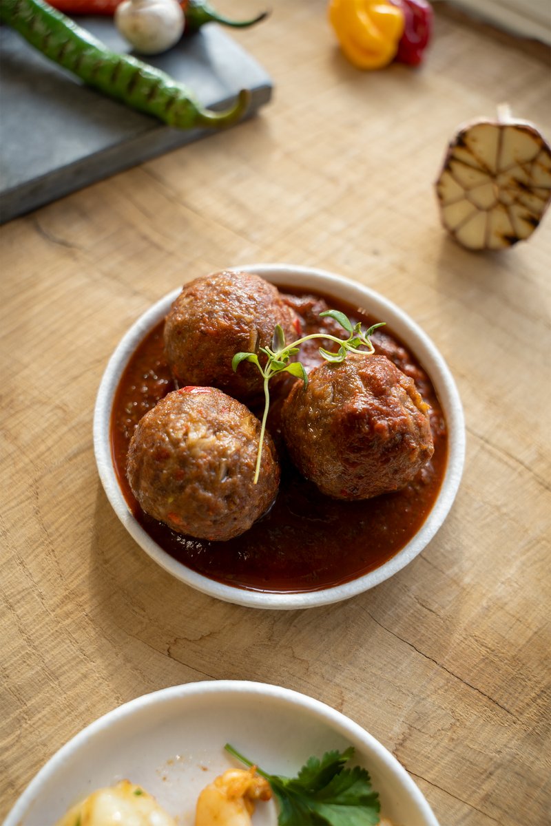 EpilCatering's tweet photo. Den spanske tapasfavoritten passer utmerket som hovedmåltid også! Spicy, små kjøttboller med herlig tomatsaus. #tapas #epilcatering #catering https://t.co/kM0HvMYKLS