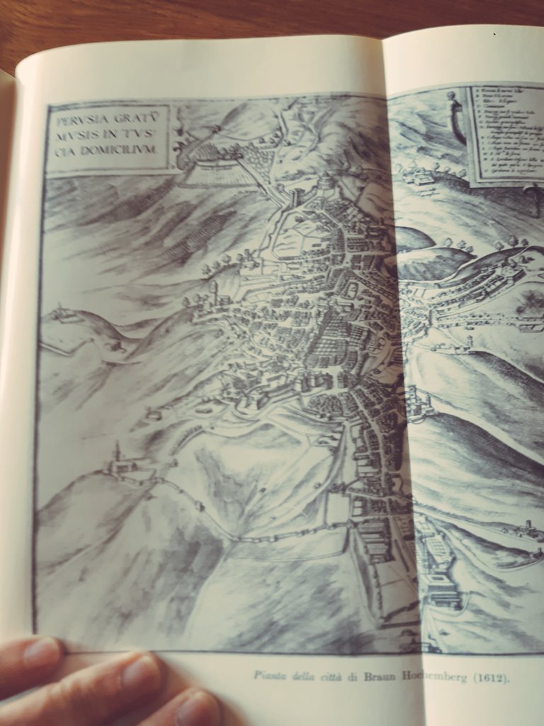 Edorsi53's tweet photo. @RobertoRenga Lo sapevo, caro amico. Rispondo con la carta geografica dell'antica #Perusia. Ho del buon materiale storico. https://t.co/fnIciZYyvY