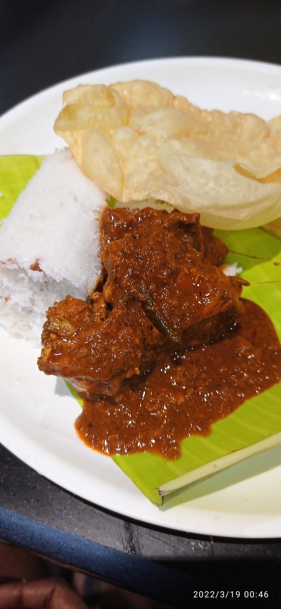 RJVishnu's tweet photo. Puttum Kozhi curriyum pappadavum
Live Action drama free at Kumar's Cafe
#radiobaba #rjvishnu #trivandrum #foodie #tasteofindia #kerala https://t.co/KiCFYJumZ2