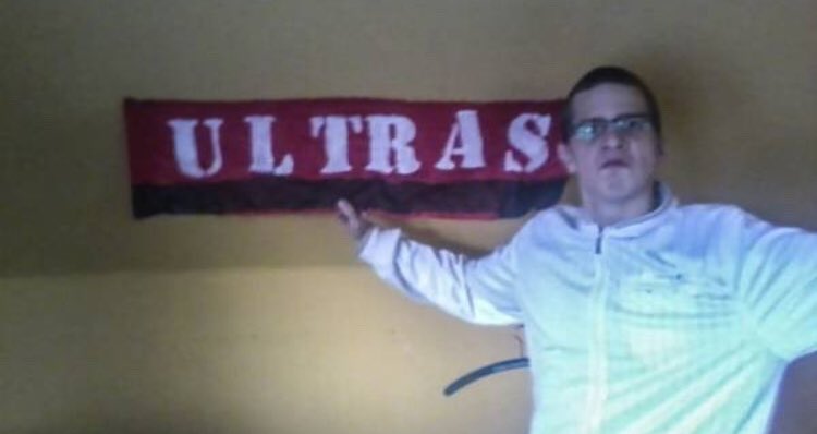 LasseGC's tweet photo. Når baren endelig er åben! #laulm22 https://t.co/Eh9pS6qDLx