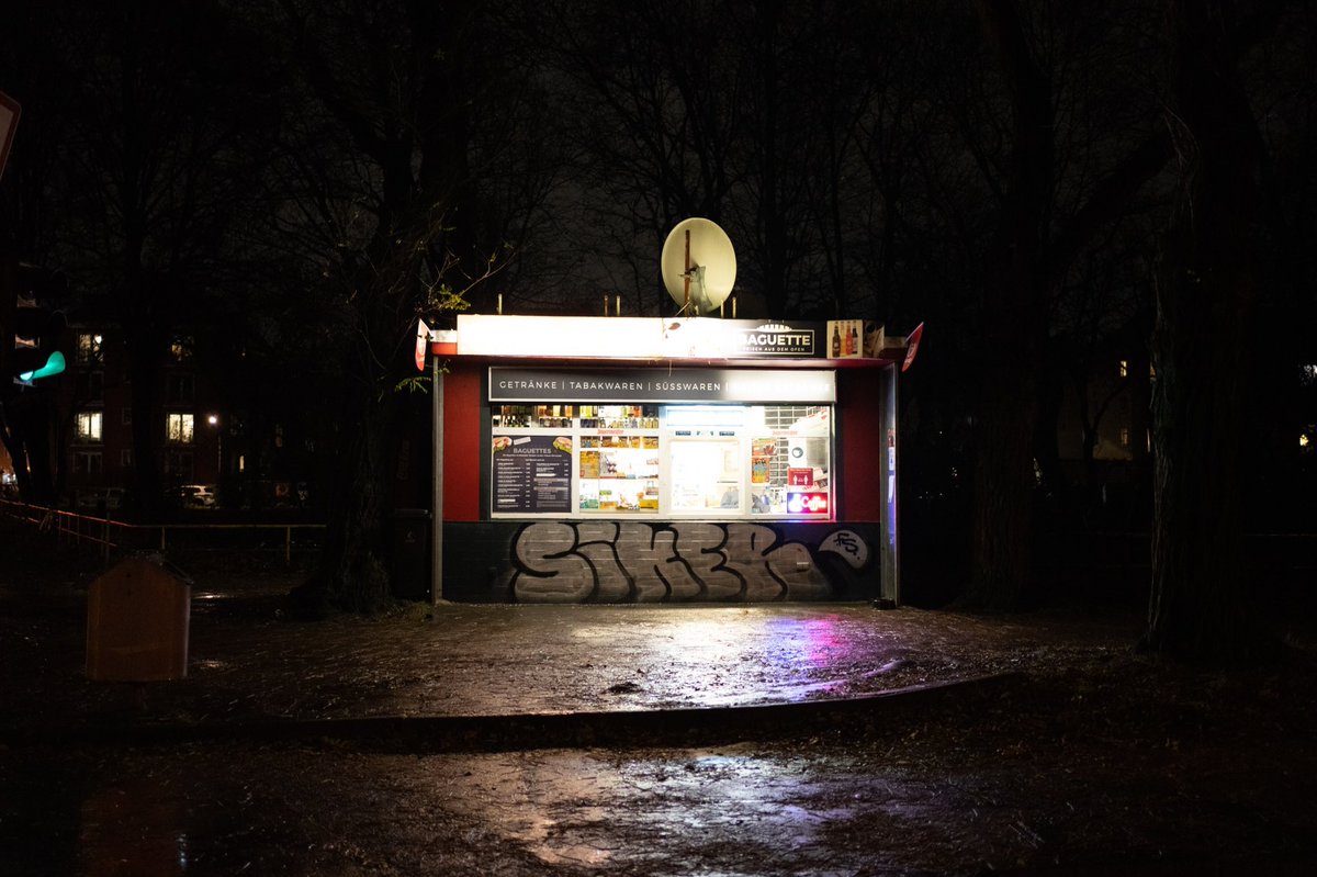 A small breakdown of how we have captured most of our Kiosks 📸

Since we shot the Kiosks mainly at night, we had to take some over- and underexposed photos. These photos were stitched together in Photoshop to recover important details that make our Kiosks so unique ✨
