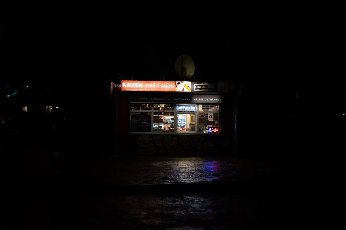 MarcPeskoller's tweet photo. A small breakdown of how we have captured most of our Kiosks 📸

Since we shot the Kiosks mainly at night, we had to take some over- and underexposed photos. These photos were stitched together in Photoshop to recover important details that make our Kiosks so unique ✨ https://t.co/mXz9RpAeC8