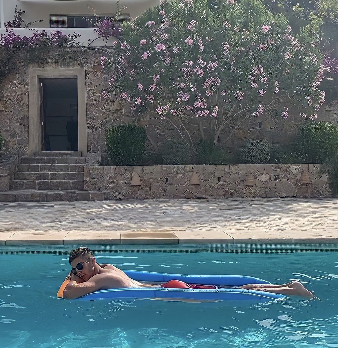 gavilover30's tweet photo. Ferran Torres ass 😱😱😱🍑 https://t.co/YQfrLsDuKR