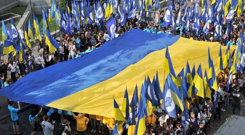 Украина была готова. Украина народ. Украина народ флаг Украины. Флаг Украины 2008. Украинские флаги празднества.