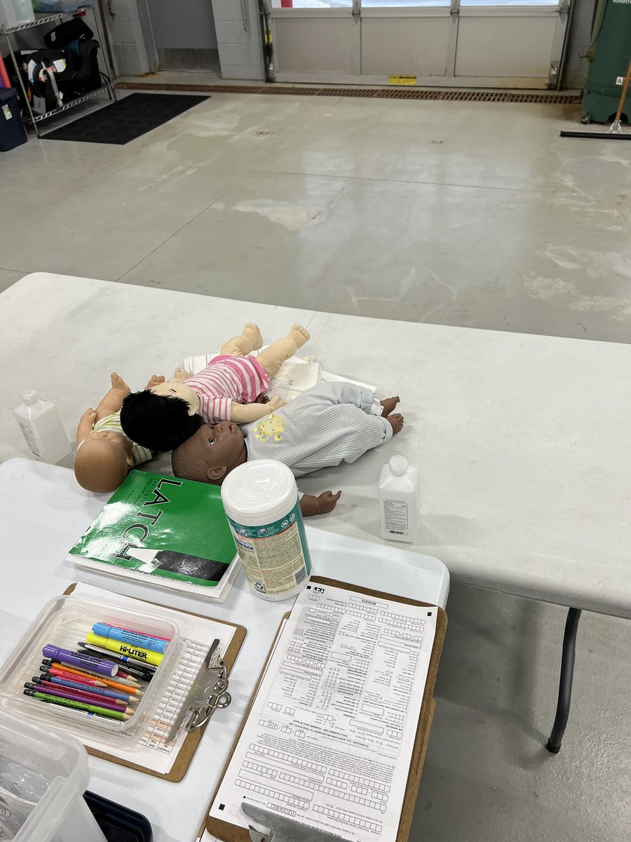 LTBigWorm's tweet photo. It’s a beautiful day for safety!  MCFRS Car Seat checks are open and ready for your family! #carseats #4outof5arewrong @mcfrsPIO https://t.co/kxaFn4dacG