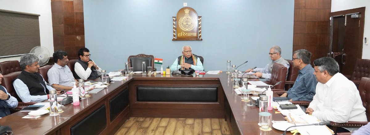 cmohry's tweet photo. Chief Minister Shri @mlkhattar chairing the first meeting of the newly formed Human Resource Department at Chandigarh today. https://t.co/yffHGZZkQu