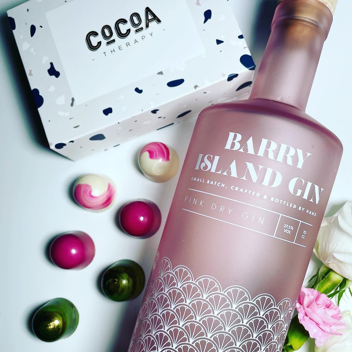 We’re so excited about our latest collab with @TherapyCocoa. Our limited edition Cocoa Therapy x Barry Island Spirits hampers are available to preorder online now for collection next week in time for Mother’s Day. Check out our range of gifts at wearecraftrepublic.co.uk/hamper-gifts