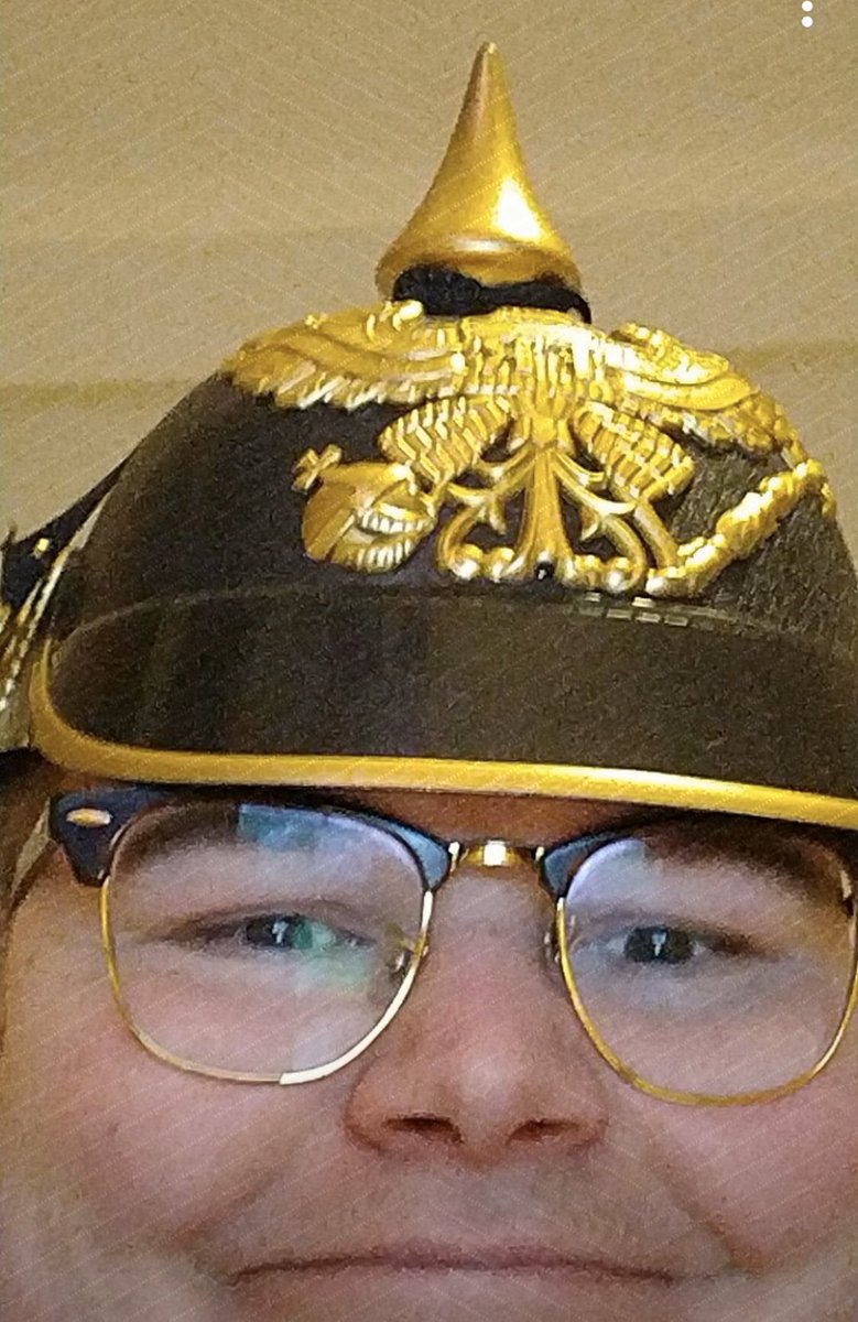 LasseGC's tweet photo. Når baren endelig er åben.
#laulm22 https://t.co/oBrjwY3HGE