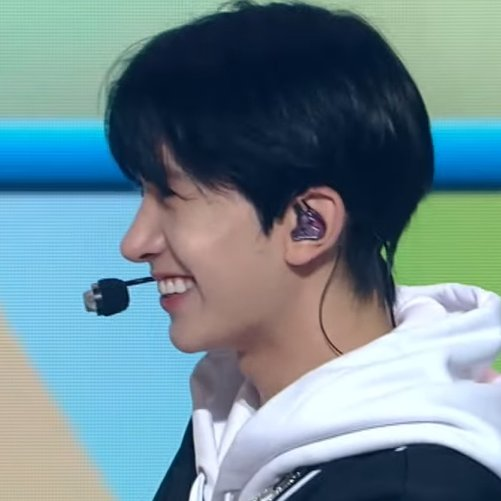 heeseung archive tweet media