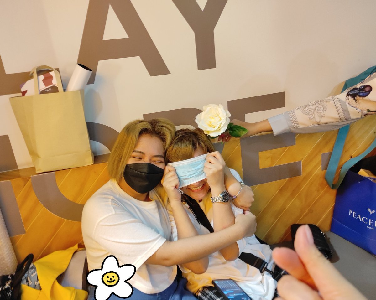 KIK44754068's tweet image. แรงงานแห่งความรัก 🖤😆
#KDPPE #PerthTanapon
@Menu_ppeBangtan 
@LOVEPPEPERTH 
@schinarat 
@kamolvan3 
@FhaPerth