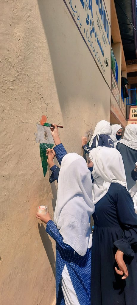 SongsOfChinar's tweet photo. #India, What stops you from painting this on your school walls!
We do, in #Kashmir. https://t.co/9ZiwlCtqAG