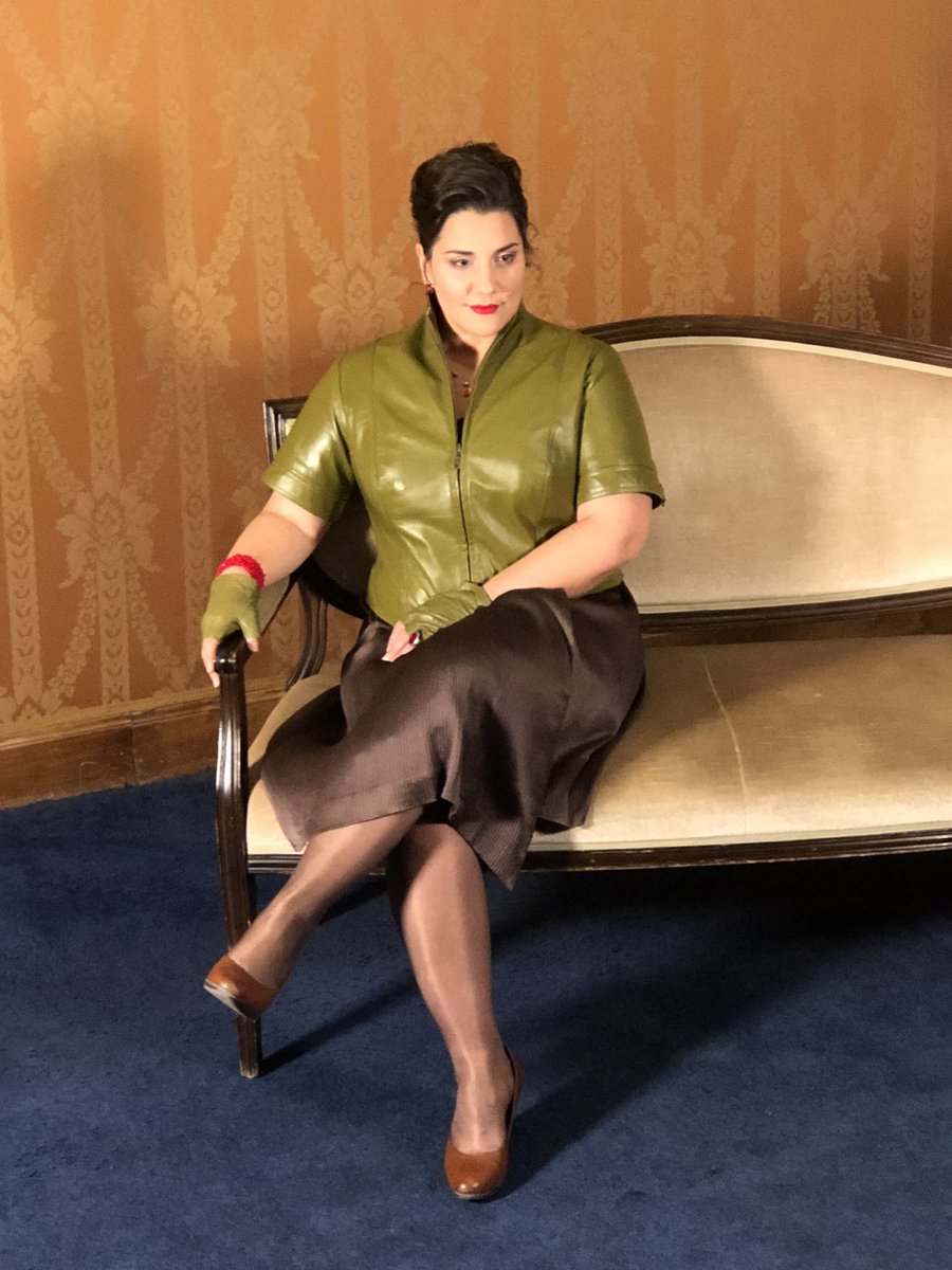 dianahaller's tweet photo. Finally tonight DONNA ELVIRA Debut at @oper_stuttgart ! Toi toi toiiii to all the wonderful cast! #mariejacquot @JohannesKammler @atbogard @dauertrotzer @jlachermeier @Stuttgart_BW @stuttgarttweets https://t.co/LsAEarx7kU