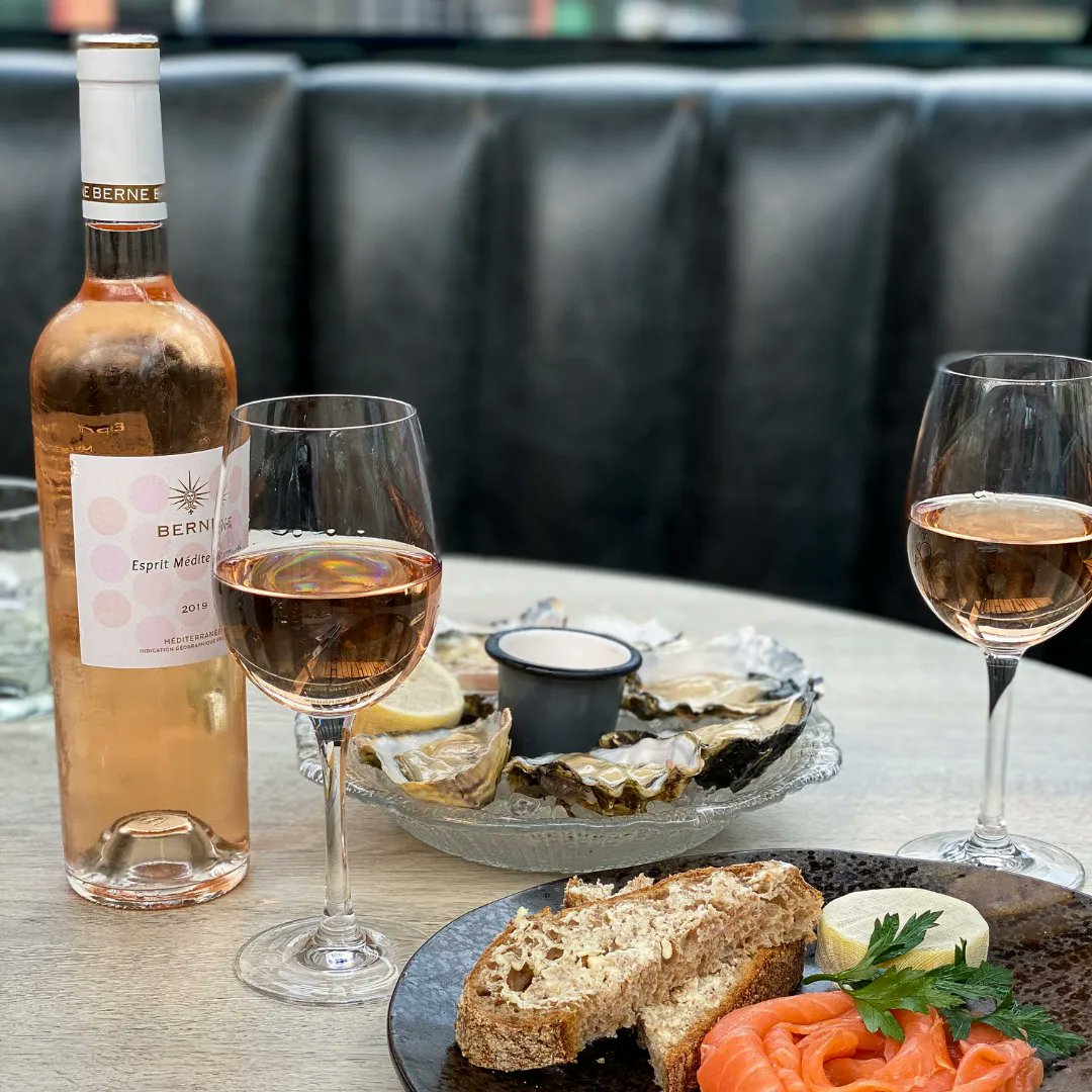 There's not long now until Mother's Day... Book your table and let us do the hard work for you. 🥂💕

For reservations visit buff.ly/3msotA1 

#boroughmarket #boroughmarketfood #londonfoodie #londonrestaurant #londonfoodie #fishrestaurant #boroughmarket #britishfood