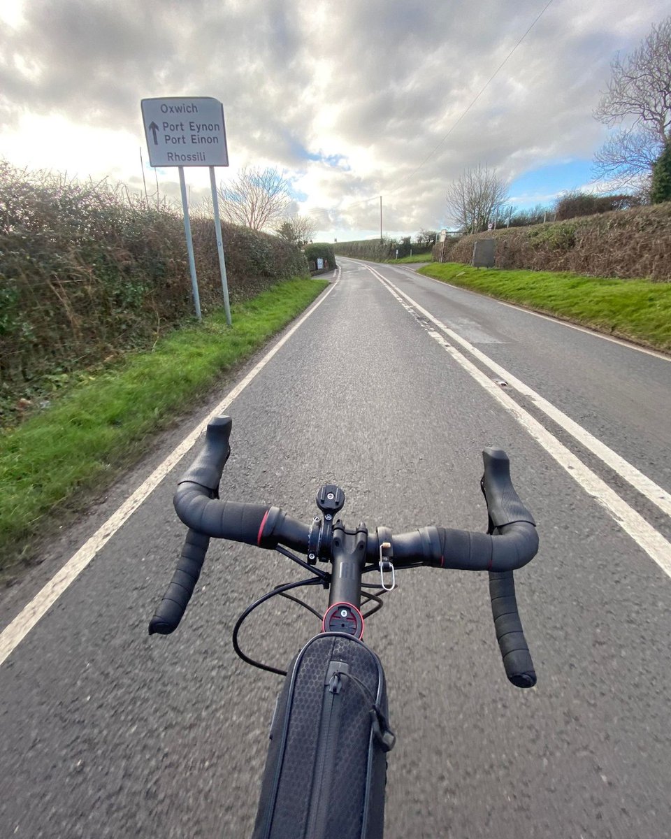 TredzBikes's tweet photo. With the sun shining, It's the perfect time to hit the open road and/or trails this weekend on the bike. 🚴🌞

Who else is riding this weekend? 😎

Photo credits to @daletom91 - Tredz IT Support Technician 📸

#weekend #weekendvibes #bikeride #cycling #roadcycling https://t.co/zcfbcvpbYp