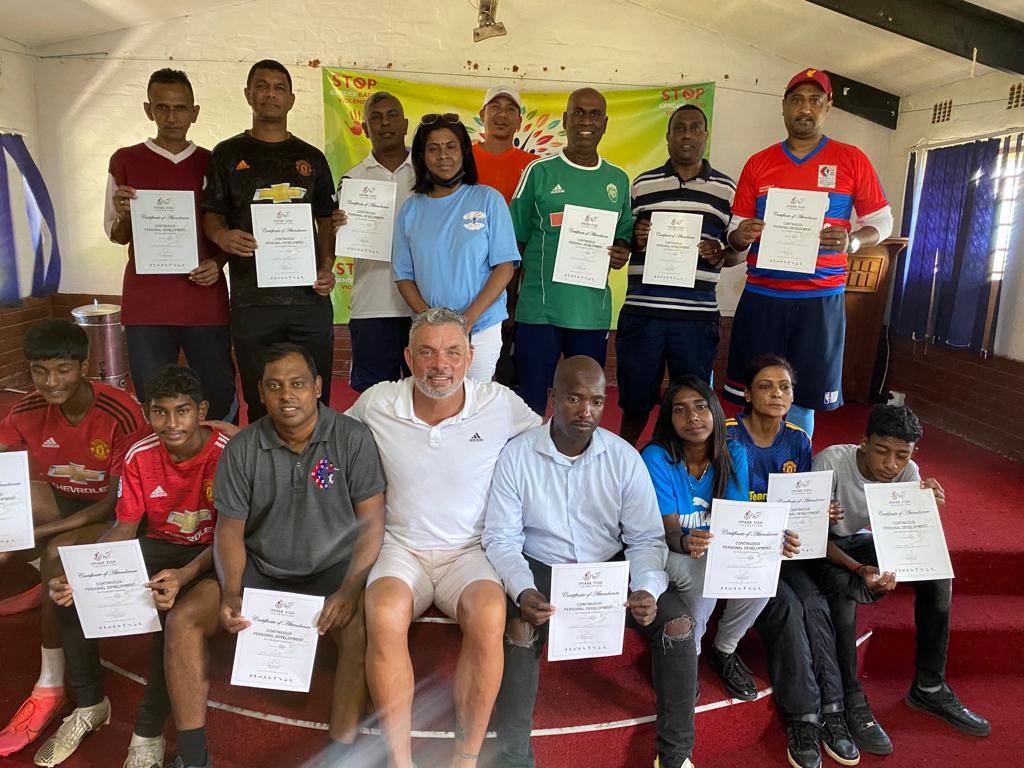 MFFoundationNPC's tweet photo. Fantastic day of youth coach development in Chatsworth - letβs empower more coaches, letβs keep our youth off the streets! #powerofplay #footballdevelopment #markfish #fundiswaabantu @markfish74 https://t.co/Oxk40GClGF