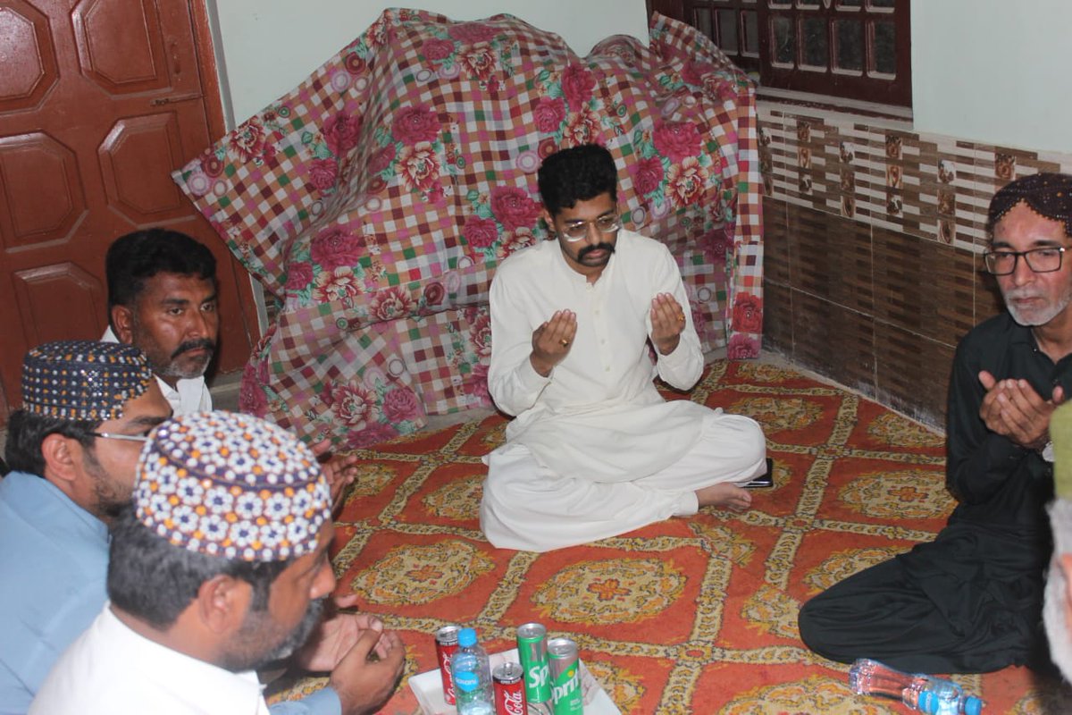 RizwanSherani44's tweet photo. #Hyderabad
Faisal Abdul Jabbar Khan offered Condolence with Tariq Khan on the martyrdom of Captain Khizar Khan at Khattar Station UC-96.

#FaisalJabbarKhan
#KhatarStation
#PS64 #UC96 https://t.co/u40Qc26rzc