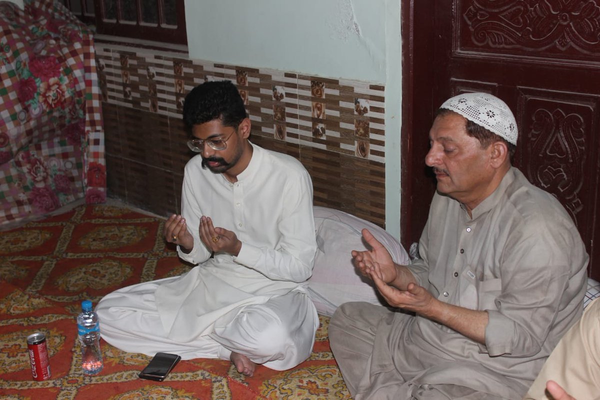 RizwanSherani44's tweet photo. #Hyderabad
Faisal Abdul Jabbar Khan offered Condolence with Tariq Khan on the martyrdom of Captain Khizar Khan at Khattar Station UC-96.

#FaisalJabbarKhan
#KhatarStation
#PS64 #UC96 https://t.co/u40Qc26rzc