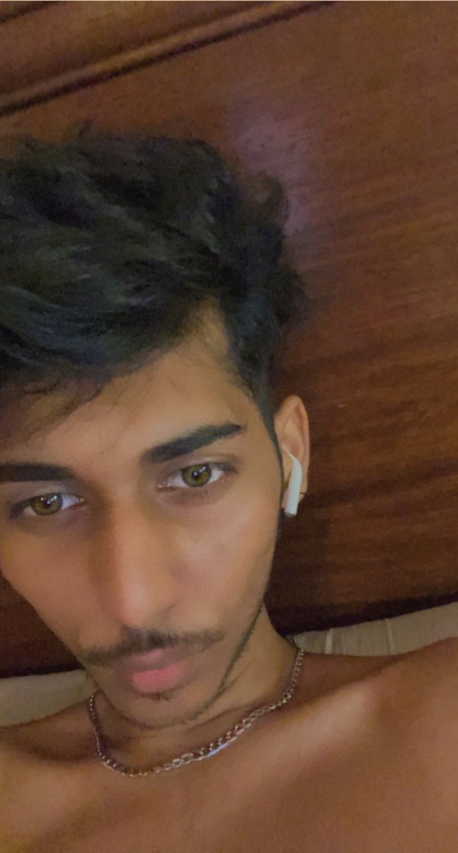 eyes on you 😶