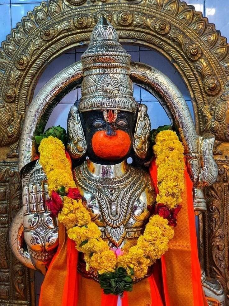 तुम्हारे भजन राम को पावै, जनम जनम के दुख बिसरावै।
जय हनुमान