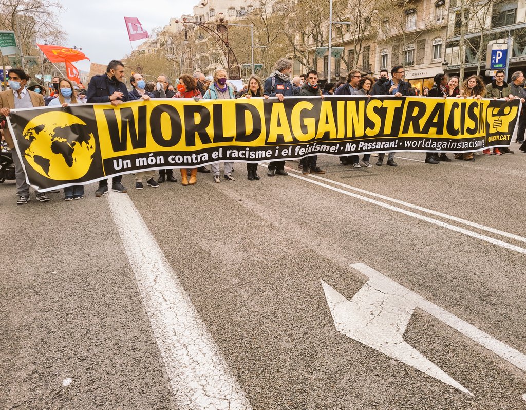 adammajo's tweet image. Cap persona és il·legal i el pitjor racisme, l&apos;institucional.
 #rodolí
#RegularitzacioXTotes  #21M