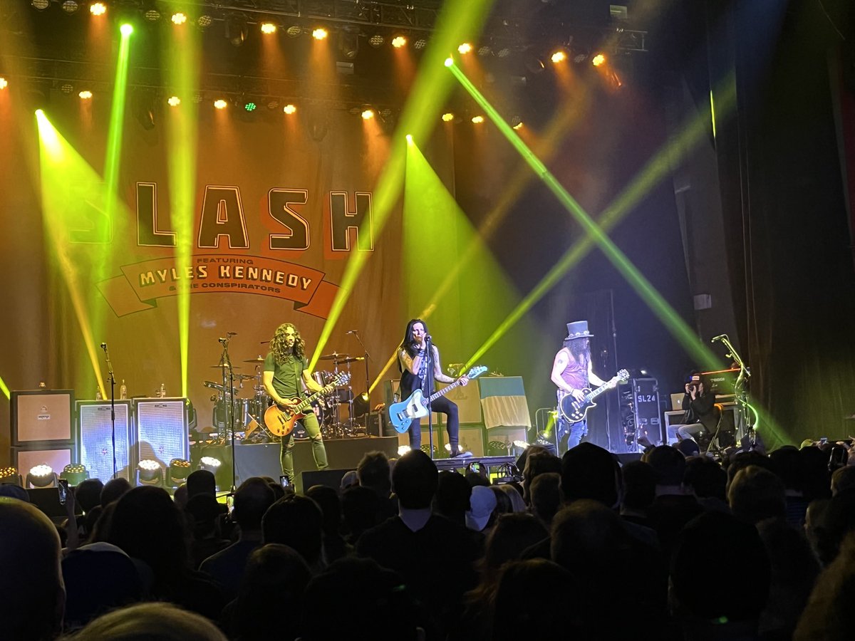 ⁦#Slash⁩ and ⁦⁦#MylesKennedy #StandWithUkraine 🇺🇦 in #Atlanta GA USA 🇺🇸