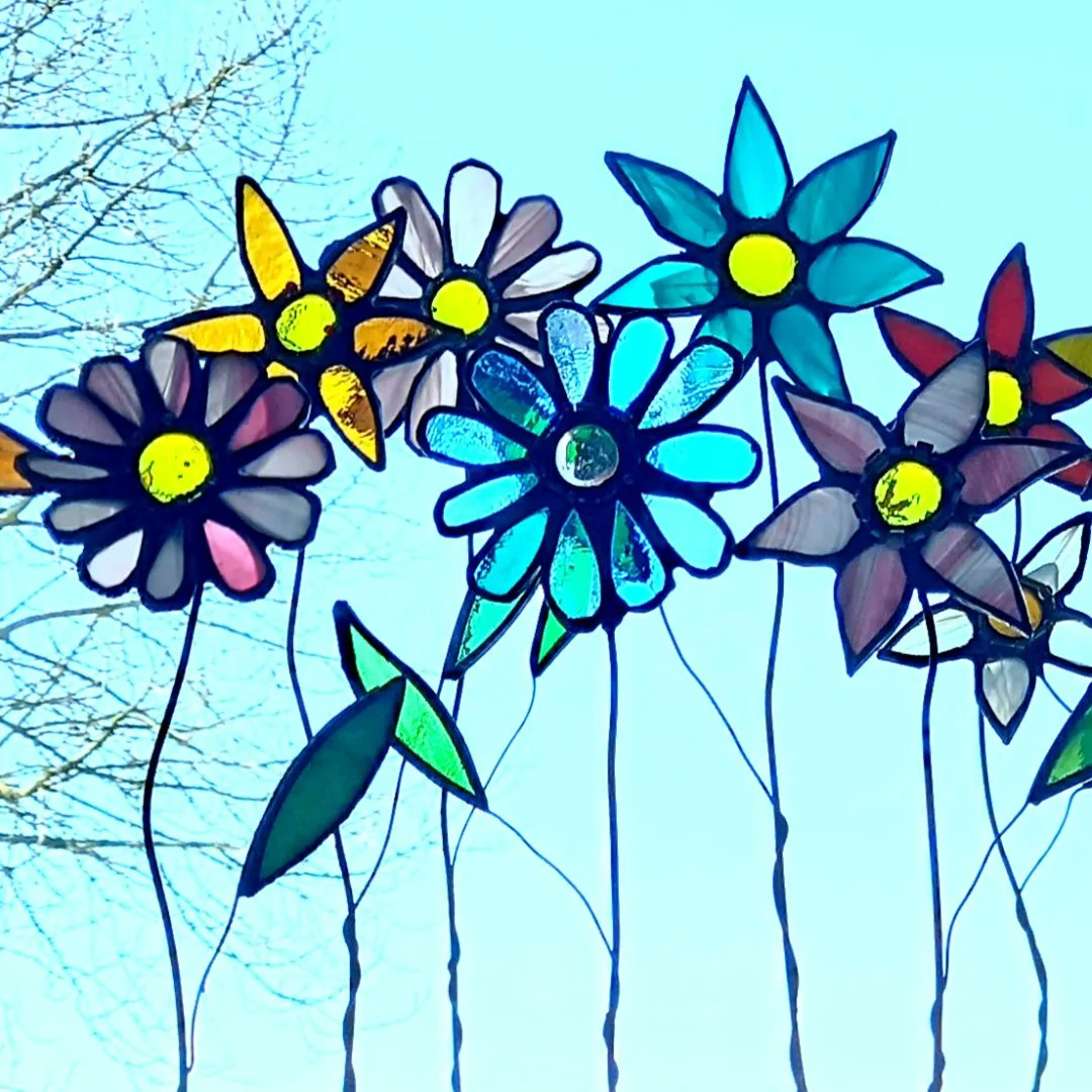 Searches for Mother's Day Gifts? Look no further....say it with hearts and flowers.
uniqueinglass.co.uk/online-shop/
#mothersdaygift #mothersday #hearts #flowers