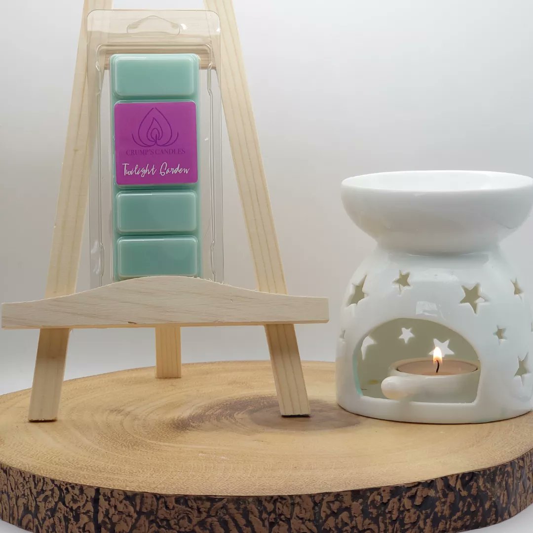crumpscandles's tweet photo. Twilight Garden is a relaxing fragrance with a mixture of lilies, ylang-ylang and jasmine. Added with a touch of peach and musk. Bringing a calm feeling to your home. https://t.co/45rha3uRui