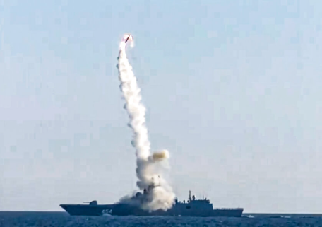 NZAMBAYvon's tweet photo. The announcement by the Russians of the use of the Zinjal supersonic missile plunges warmongers on the Western side into turmoil and confusion. Yet Russians did not choose this moment of balance of power by chance, I mentioned earlier.  #UkraineRussianWar #Kiev #Kyiv #Ukraine️ https://t.co/hHNBJhQrdp