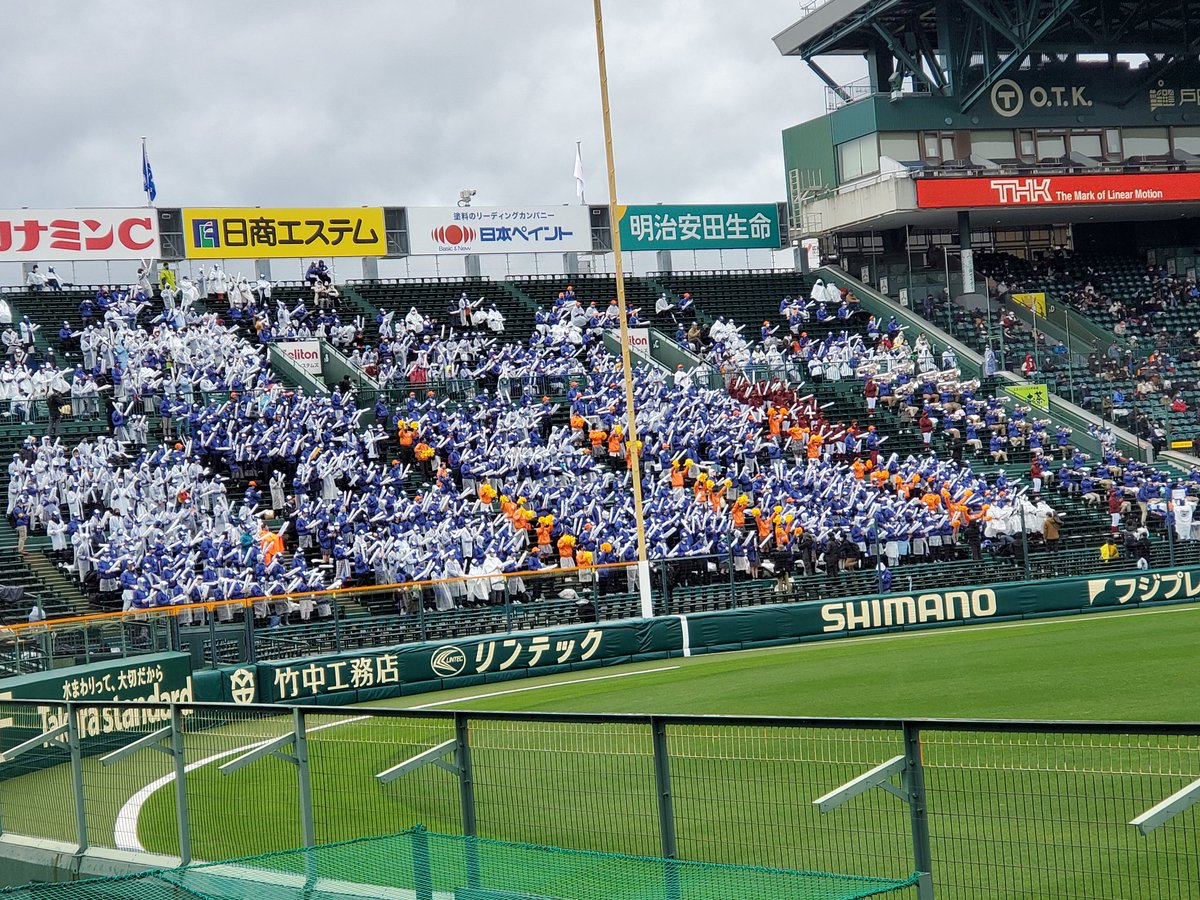 hamuttyo's tweet photo. 甲子園行ってきました。
とりあえず広陵を観に行ったつもりが昨日の雨で他の試合になったりしつつ、結局雨に降られたりしつつ…
たのしかったです！ https://t.co/3U9m4fipKT