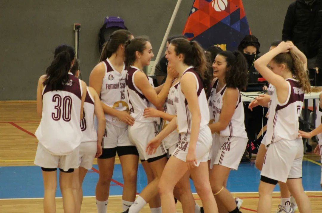 FemSantAdria's tweet photo. ▶️ 𝙁𝙄𝙉𝘼𝙇 𝘿𝙀 𝙋𝘼𝙍𝙏𝙄𝙏 ◀️
#InfAFSA @Farmacia1925

🏀 C.C. Infantil 2a Fase Preferent A

@FCBbasket_fem 5️⃣4️⃣ 🆚 #InfAFSA 7️⃣6️⃣

📝Fantàstica victòria en un extraordinari partit. Felicitats EQUIP 💪

#ForçaLiles 💜
#fsa2122 🏀 https://t.co/pKtXwBtURY
