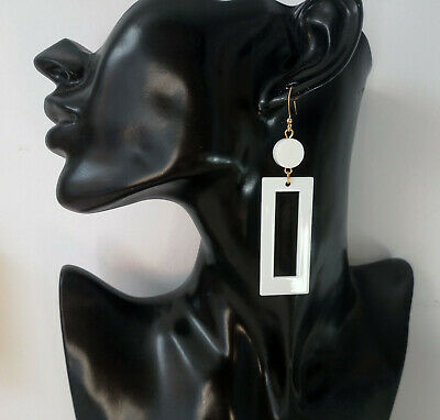 Lv2accessorize's tweet photo. 7.5cm long WHITE resin geometric drop earrings for pierced ears https://t.co/4b5eTgXSSf https://t.co/9XpeCx1n5S