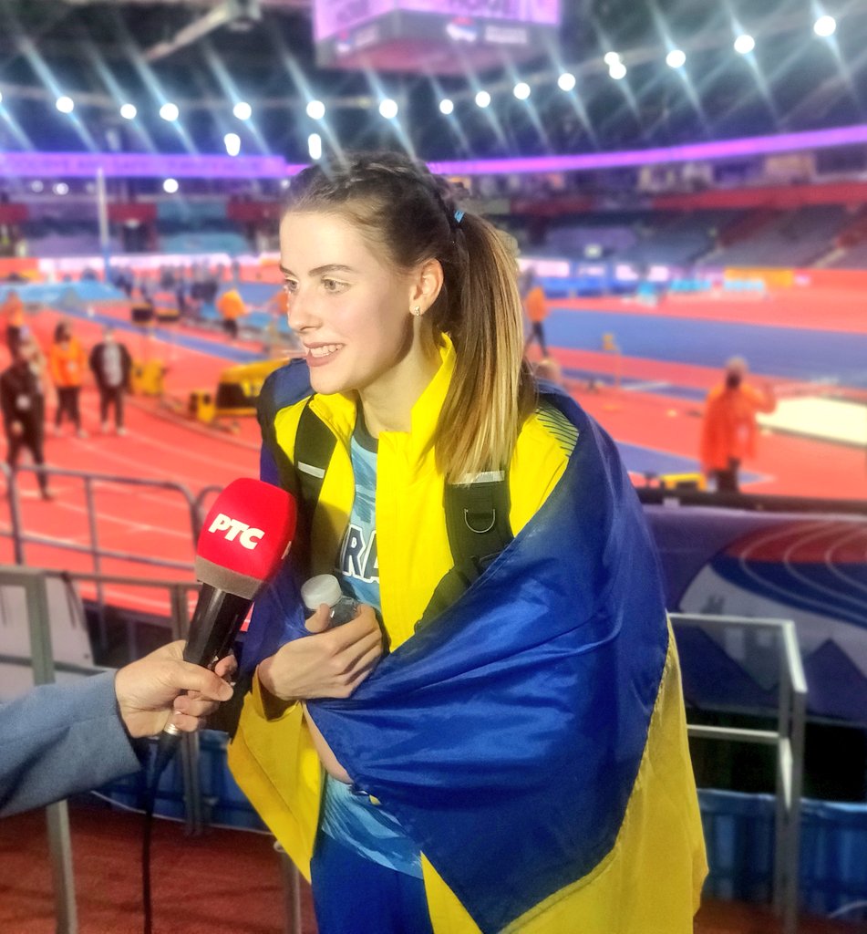 Cathal_Dennehy's tweet image. The brilliant Yaroslava Mahuchikh: world champion, despite it all.

"I want to show Ukrainian people are strong people. They never give up. 

"Our military protect our country at home and today, I protect my country on the track."

It took her three days to make it to Belgrade.